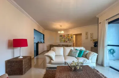 Apartamento com varanda gourmet e lazer a duas quadras da praia das pitangueiras, guaruja