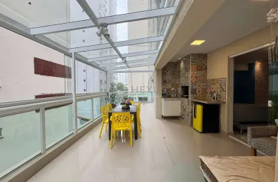 Apartamento garden com varanda gourmet e lazer a uma quadra da praia das pitangueiras, guaruja