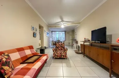 Apartamento a uma quadra da praia das pitangueiras, guaruja