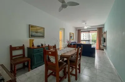 Apartamento com varanda e lazer na praia das pitangueiras, guaruja
