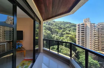 Apartamento com varanda e lazer na praia das pitangueiras, guaruja