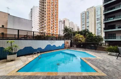 Apartamento com varanda e lazer na praia das pitangueiras, guaruja