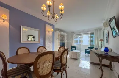 Apartamento com varanda e lazer na praia das pitangueiras, guaruja