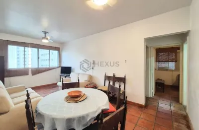 Apartamento na quadra mar da praia das pitangueiras, guaruja