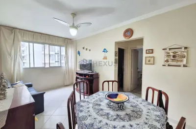 Apartamento mobiliado na quadra mar da praia das pitangueiras, guaruja