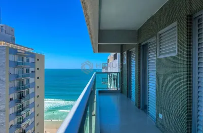 Apartamento com varanda, lazer e vista mar na quadra mar da praia das pitangueiras, guaruja