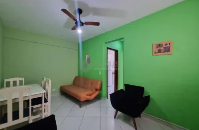 Apartamento com despesas baixas a duas quadras da praia das pitangueiras, guaruja