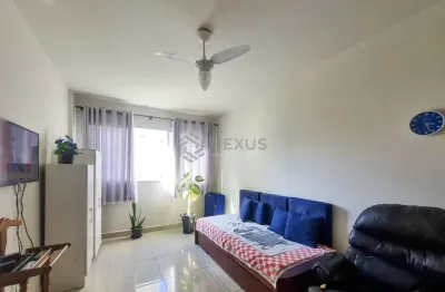 Apartamento mobiliado na quadra mar da praia das pitangueiras, guaruja