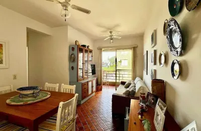 Apartamento com varanda e lazer na praia da enseada à venda, guarujá-sp.