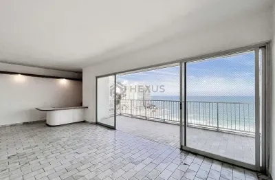 Apartamento frente mar com varanda na praia das pitangueiras, guaruja