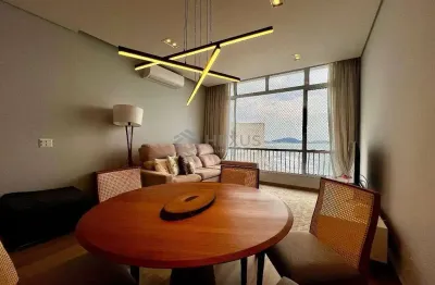 Apartamento reformado frente mar na praia das pitangueiras, guaruja