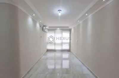 Apartamento reformado com varanda na praia das asturias, guaruja