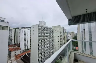 Apartamento frente rua com varanda na beira mar da praia das pitangueiras, guaruja