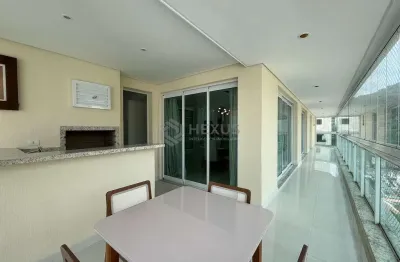 Apartamento com varanda gourmet e lazer na praia das pitangueiras, guaruja