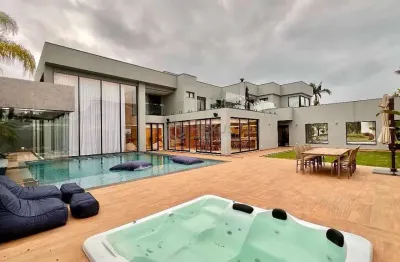 Casa nova reformada com piscina e área gourmet no acapulco, guaruja