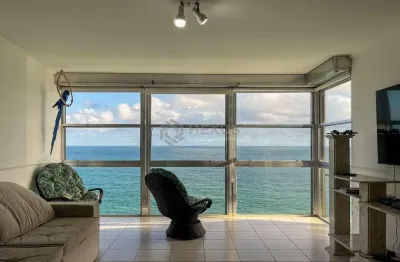 Apartamento reformado frente mar na Praia das Pitangueiras, Guaruja