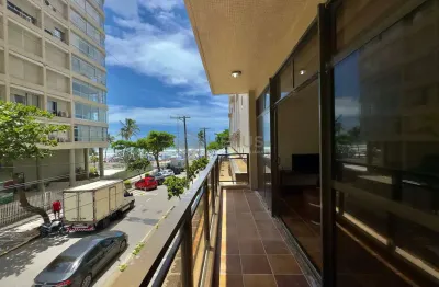 Apartamento frente mar com varanda na Praia das Pitangueiras, Guaruja