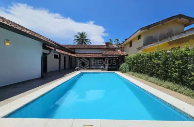 Residência Nova de Alto Padrão no Jardim Acapulco – Sofisticação, Espaço e Conforto no Guarujá