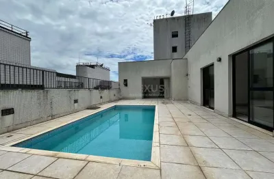 Cobertura com piscina e varanda gourmet a uma quadra da Praia das Pitangueiras, Guaruja