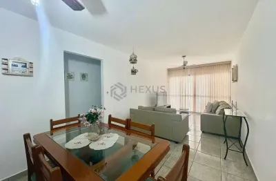 Apartamento com varanda e lazer na Praia da Enseada, Guaruja