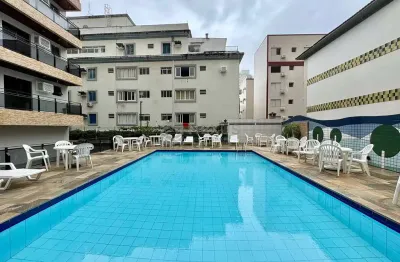 Apartamento com varanda e lazer na Praia da Enseada, Guaruja