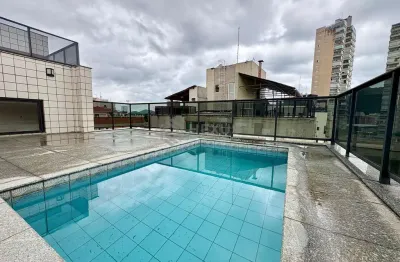 Cobertura duplex com piscina e área gourmet na Praia da Enseada, Guaruja