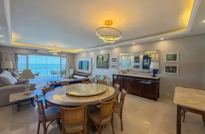 Apartamento Frente mar com varanda na Praia das Pitangueiras, Guarujá