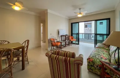 Apartamento com varanda e lazer na Praia das Pitangueiras, Guaruja