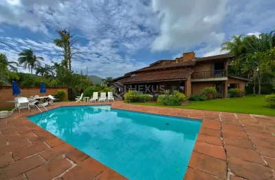 Casa Rústica com piscina e área gourmet no Jardim Acapulco, Guaruja