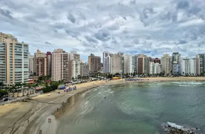 Apartamento frente mar com varanda vista mar e lazer na Praia das Asturias, Guaruja
