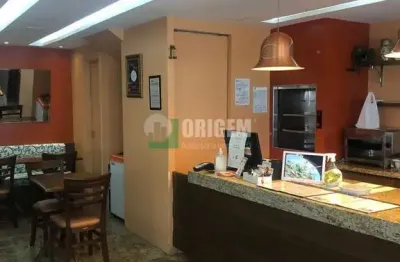 Loja completa na praça de alimentação do alpha mall graciosa.