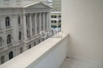 Apartamento com 3 quartos para alugar na Rua Presidente Faria, 143, Centro, Curitiba