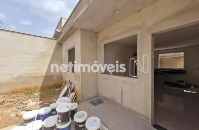 Casa com 2 quartos à venda na Rua das Quaresmeiras, Vila Verde, Betim