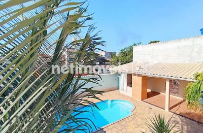 Casa com 3 quartos à venda na Rua Doutor Oretes Diniz, Amazonas, Betim