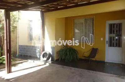 Casa com 3 quartos à venda na Rua Nove, Riacho III, Betim