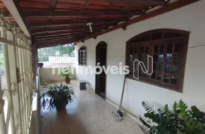 Casa com 2 quartos à venda na Rua Espada De São Jorge - Até 298-299, Jardim das Alterosas 1ª Seção, Betim