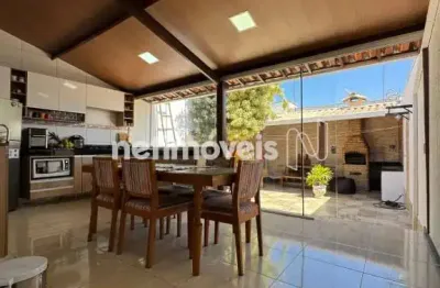 Casa com 3 quartos à venda na Rua Misael Silva, Jardim Brasília, Betim