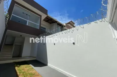 Casa geminada de 3 quartos com suíte a venda no bairro duque de caxias em betim