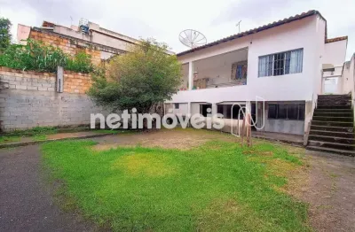 Casa com 3 quartos à venda na Rua Um, Jardim Brasília, Betim
