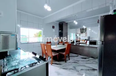 Casa com 3 quartos à venda na Vila Cristina, Betim 