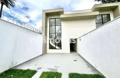 Casa com 3 quartos à venda na Rua Exodo, Teixeirinha, Betim