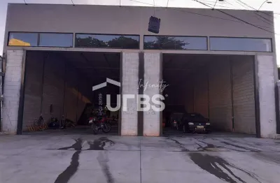 Galpao novo  nunca habitado  6 metros pe direito todo no concrto usinado, mesanino   2  banheiros portas automaticas energia trifase pronto s