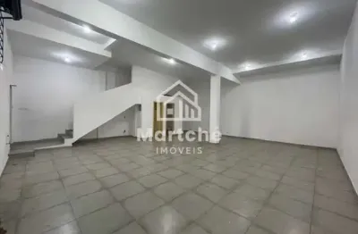 Oportunidade única! salão comercial com 180m², 2 pisos, 4 banheiros e copa – localização estratégica em zona mista (zm) – pronto para o seu negócio decolar!