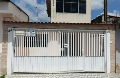 Aluga-se ótima casa residencial 02 dormitórios no jardim Cacique Suzano - SP