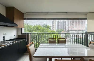 Apartamento à venda no tatuapé, com 2 dormitórios, 1 suíte e 1 vaga. varanda gourmet, depósito privativo e móveis planejados.