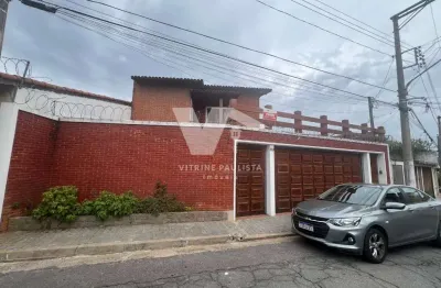 Imperdível sobrado à venda em itaquera 3 dormitórios, 1 suíte, 2 salas, 2 banheiros, 3 vagas de garagem, próximo a linha cptm e escolas.