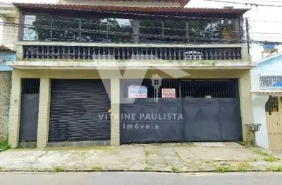 Sobrado à venda em itaquera com 3 quartos e 3 vagas de garagem cobertas. perto do metrô. com terraço gourmet, churrasqueira e sala para uso comercial.