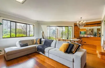 Apartamento à venda em pinheiros com 3 quartos (1 suíte), 3 vagas. reformado, 125m², com ar condicionado, janelas antirruído e perto do metrô.