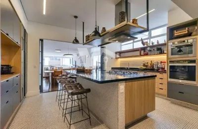 Apartamento reformado à venda em higienópolis com 3 quartos (2 suítes) e 2 vagas. com 270m² na rua pernambuco, perto do shopping pátio higienópolis.