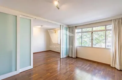 Apartamento reformado no jardim paulista com 3 quartos (2 suítes) e 1 vaga. 130m², ar condicionado e banheira. lazer com piscina, academia e quadra.